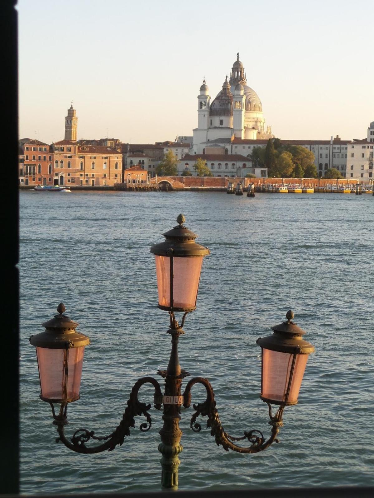 Apartamento 3 Windows On St - Waterfront Venecia