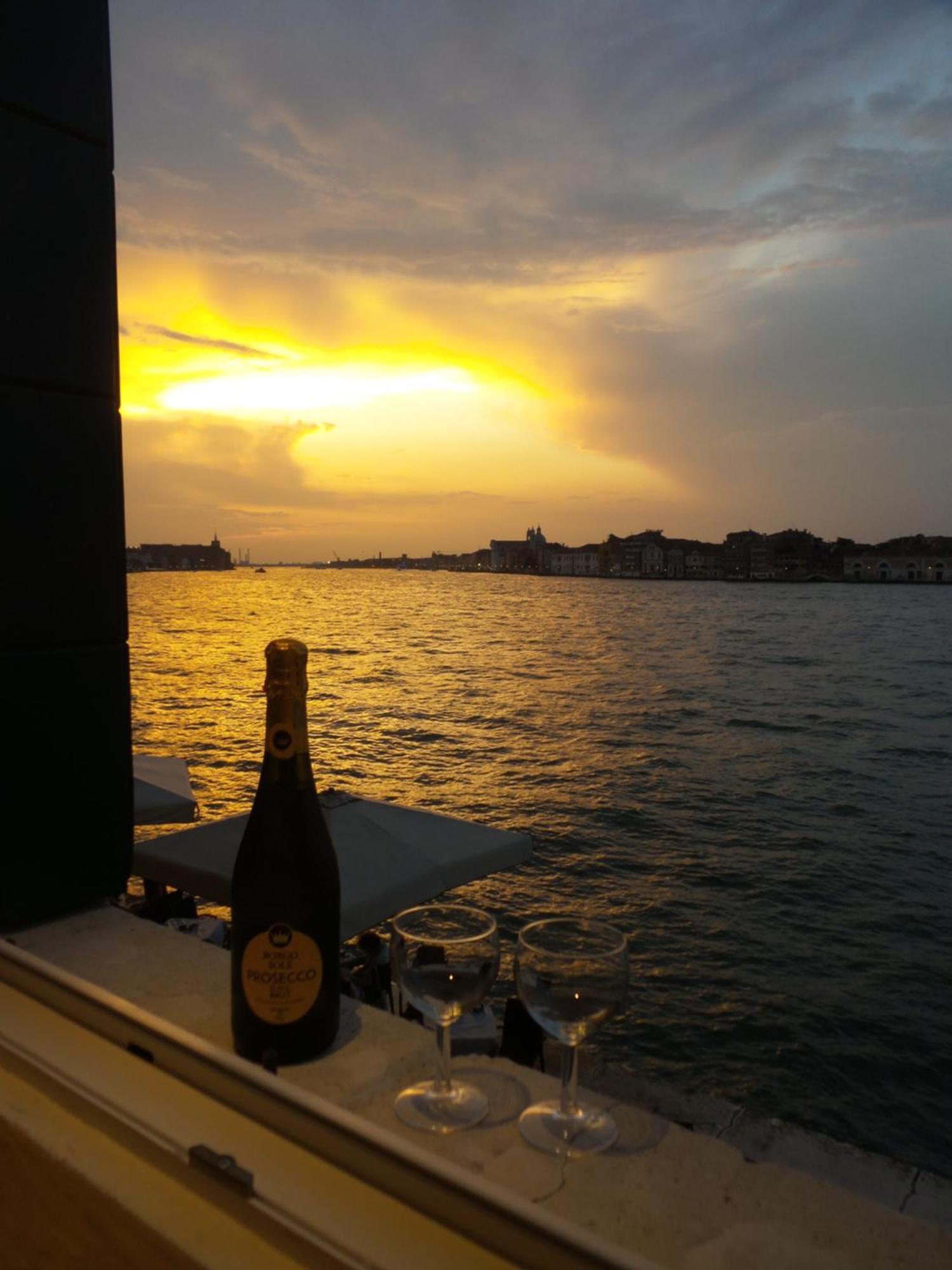 3 Windows On St - Waterfront Appartement Venise