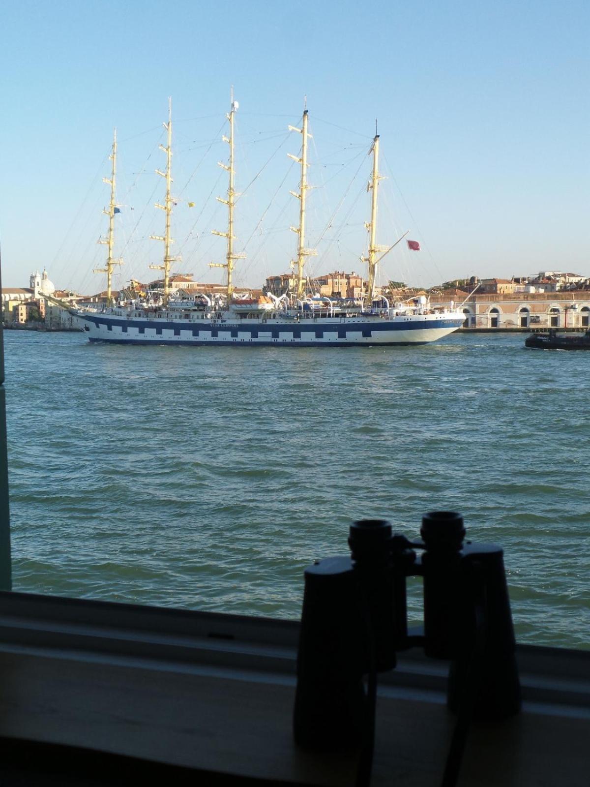 3 Windows On St - Waterfront Appartement