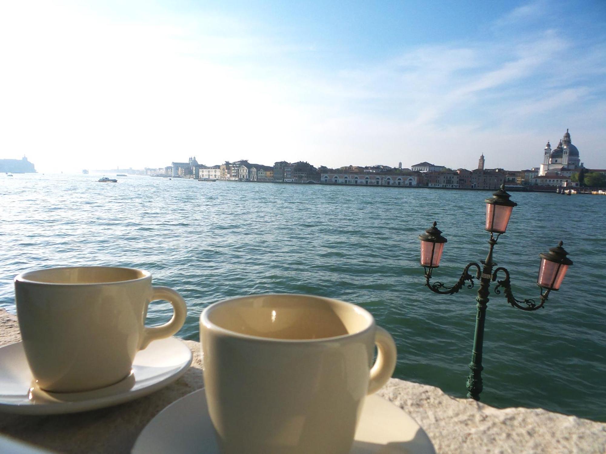 3 Windows On St - Waterfront Venise